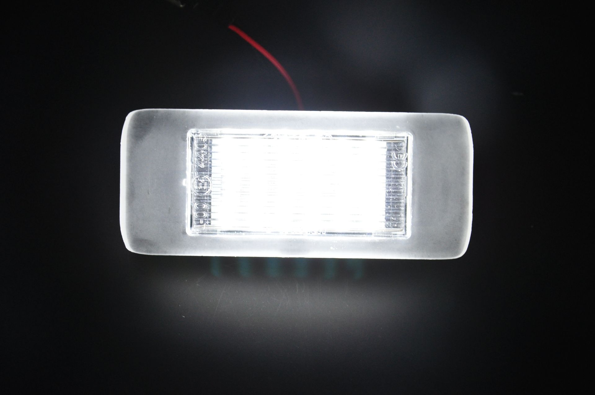 products/935/svetla tarblice opel zafira.jpg - LED SIJALICE ZA OSVETLJENJE TABLICE - OPEL 031906 - Xenon Svetla Beograd